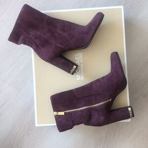 NWOT Michael Kors Purple Velvet Chain Booties 6